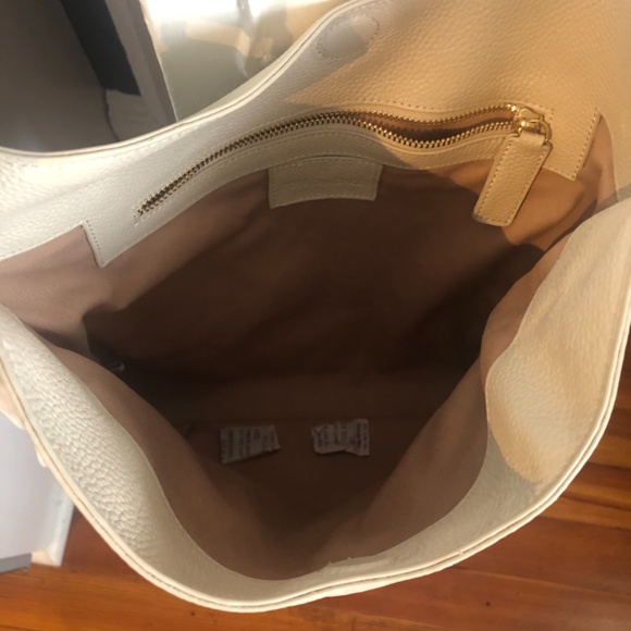 Elegant Cream Shoulder Bag - Picture 3 of 4